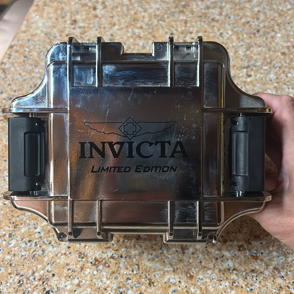 Invicta watch case - Picture 2 of 3